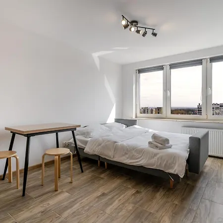 Apartman Mlodych Patriotow Chic By Bookinghost